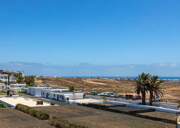E Ensuite Vacation Apartment Lanzarote